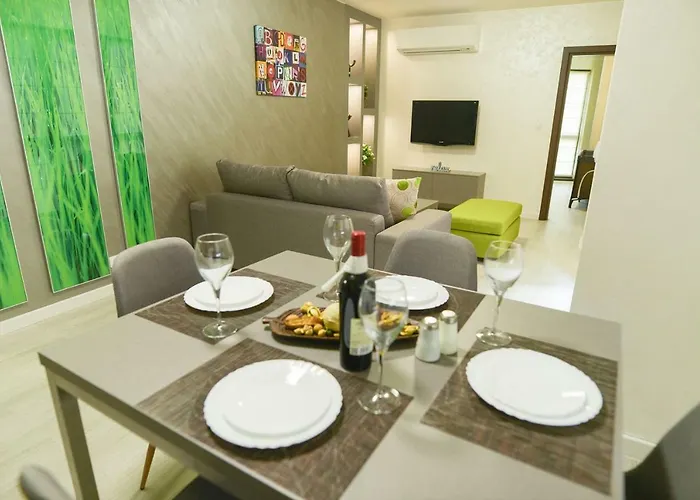 Noris With Garage 公寓 普罗夫迪夫