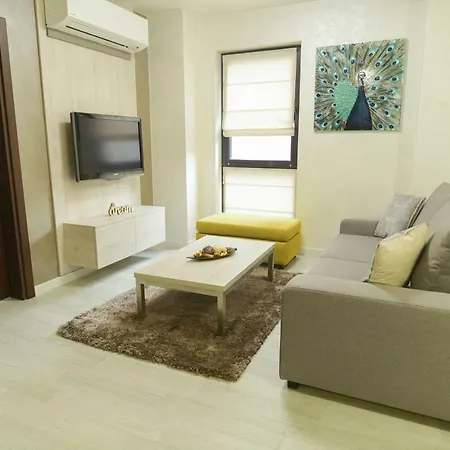 Noris With Garage Апартамент