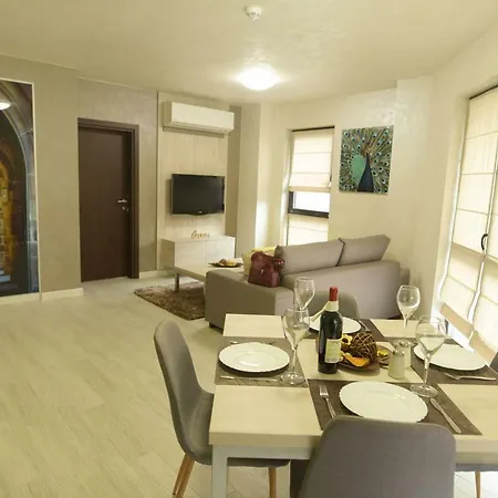 Noris With Garage Апартамент *