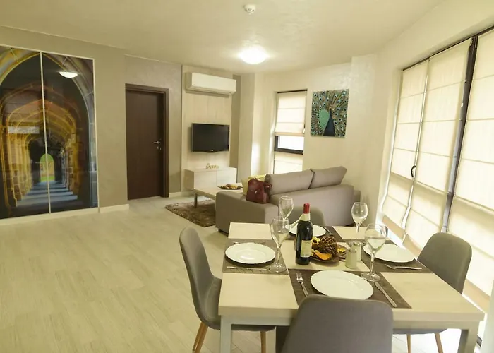 Noris With Garage Апартаменти *